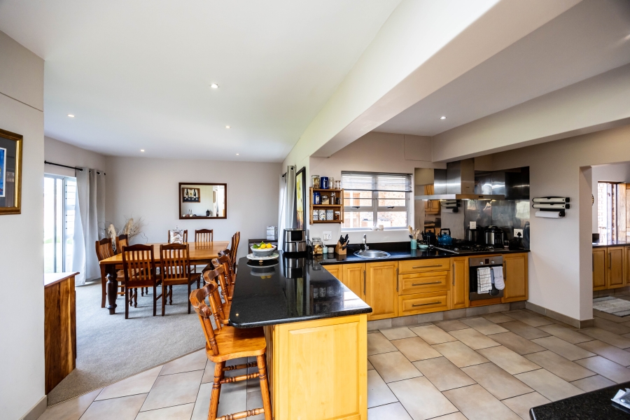 4 Bedroom Property for Sale in Kidds Beach Eastern Cape